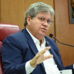 Governador João Azevêdo é internado em hospital de João Pessoa após sentir mal-estar