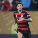Herói ou desfalque? Mesmo lesionado, Pedro integra grupo na final da libertadores.