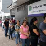 Prazo final mobiliza eleitores para regularização do título na Justiça Eleitoral